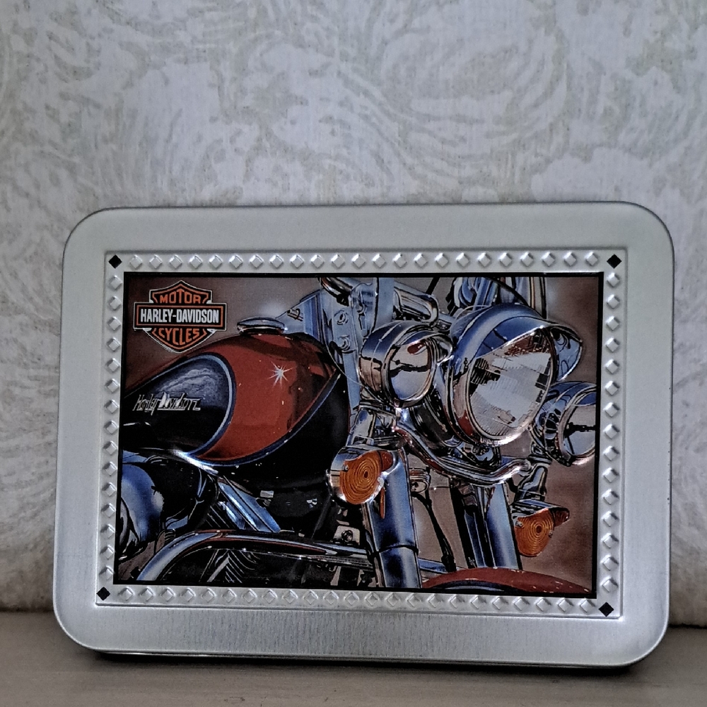 Harley Davidson Collestors Tin With Playing Cards, New In Box, 2 Deck Of Cards.
